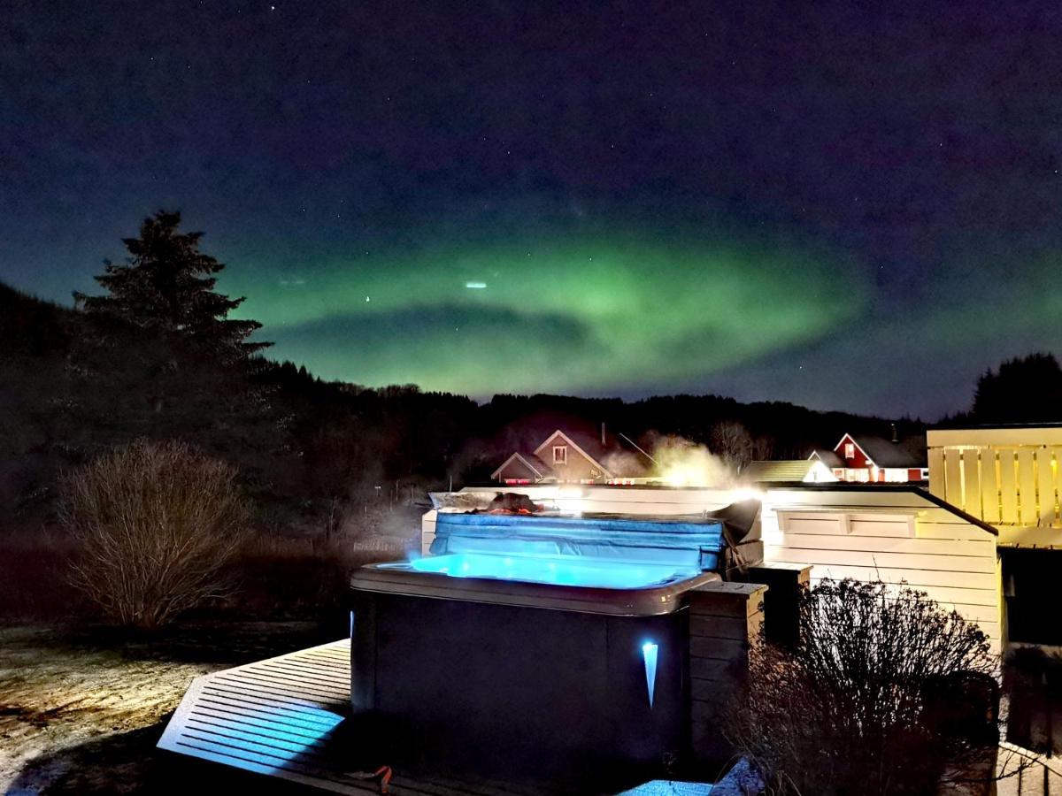 Banpim Hillside Lofoten With Jacusszi Gravdal  المظهر الخارجي الصورة